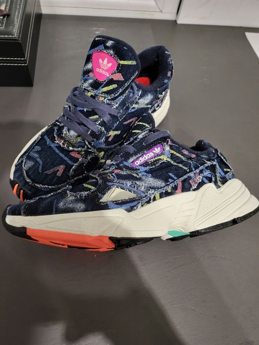 Високи кецове Pepe Jeans/маратонки Adidas