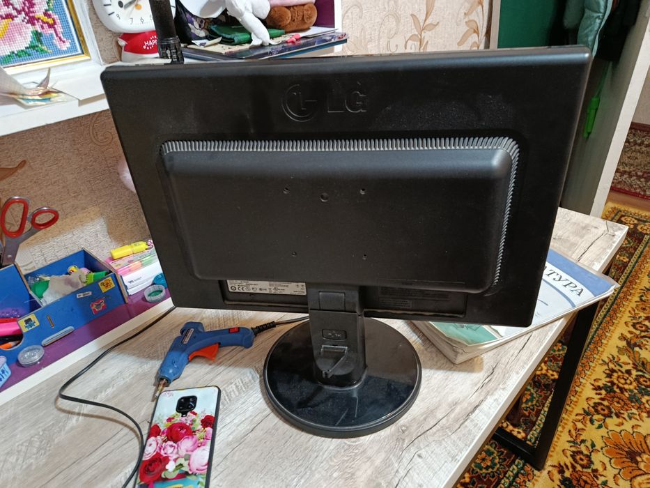 Монитор LG Flatron w 1942s