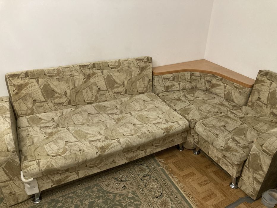 Продам Диван б/у