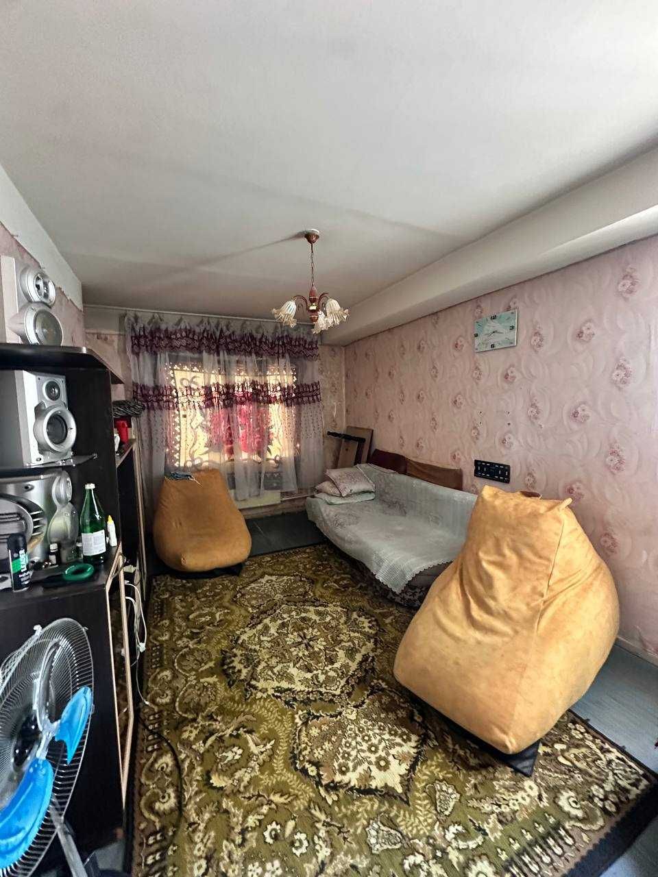 Продам свою квартиру в Учтепинском районе 30 кв-л (2/11/12)