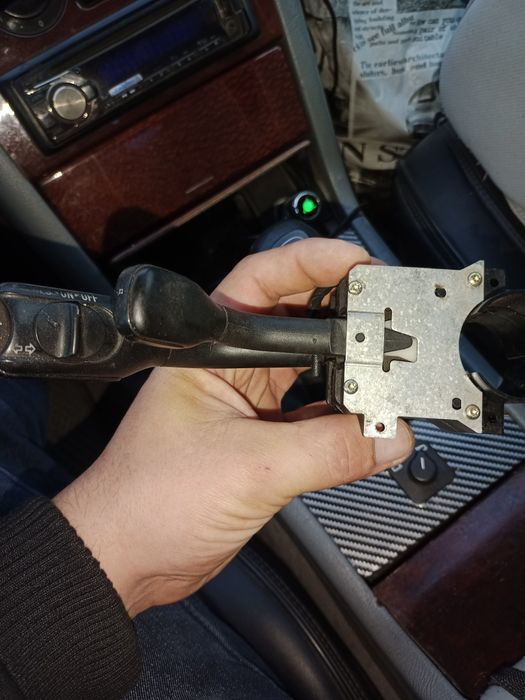 Переключатель подрулевой Ауди 100