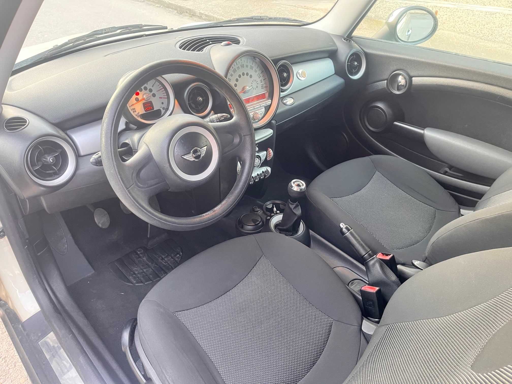 MINI ONE 1.6i 2010 г. нов внос