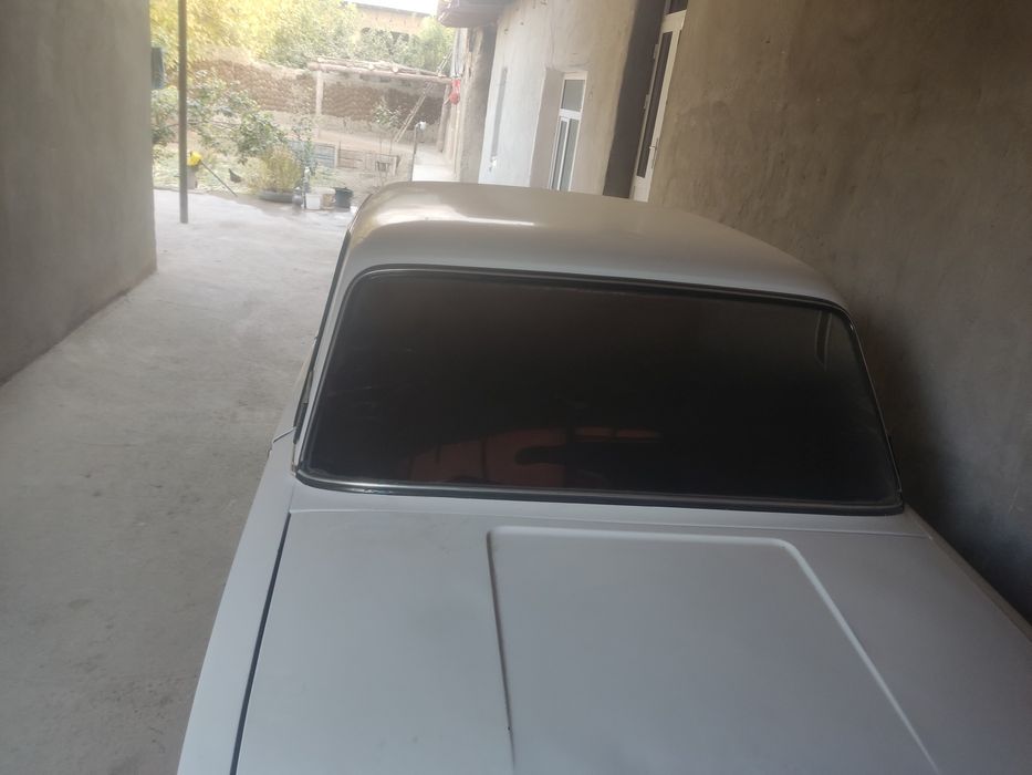 lada  vaz 21011 mashina