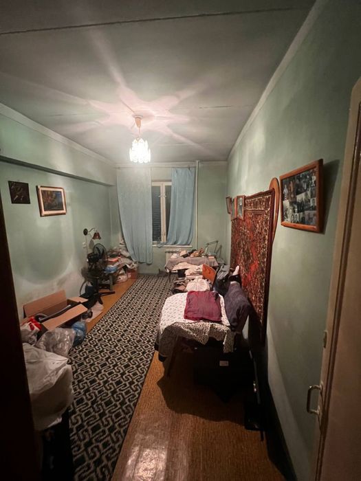 Продаётся 4х комнатная квартира на Ц4,метро Мустакиллик,площадь.