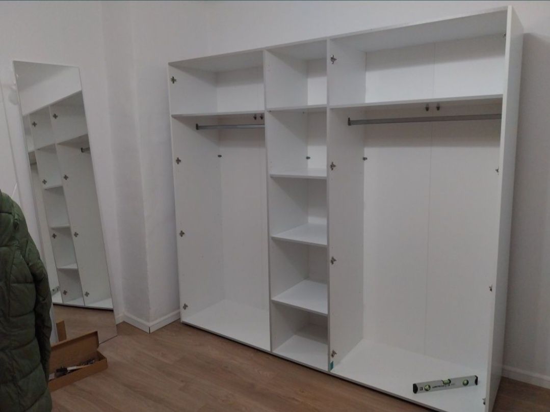 Montaje/montare mobila/mobilier