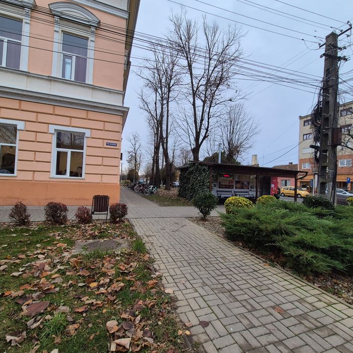 Vand Fast Food si Langoserie