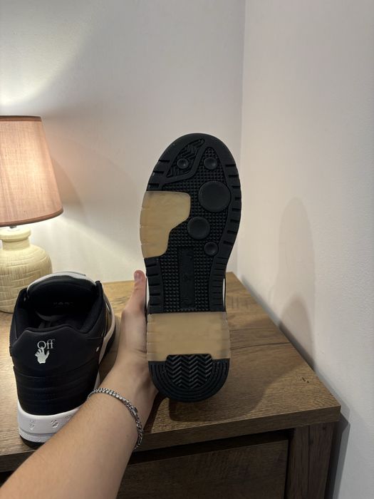 Off White Out of Office Black White 44