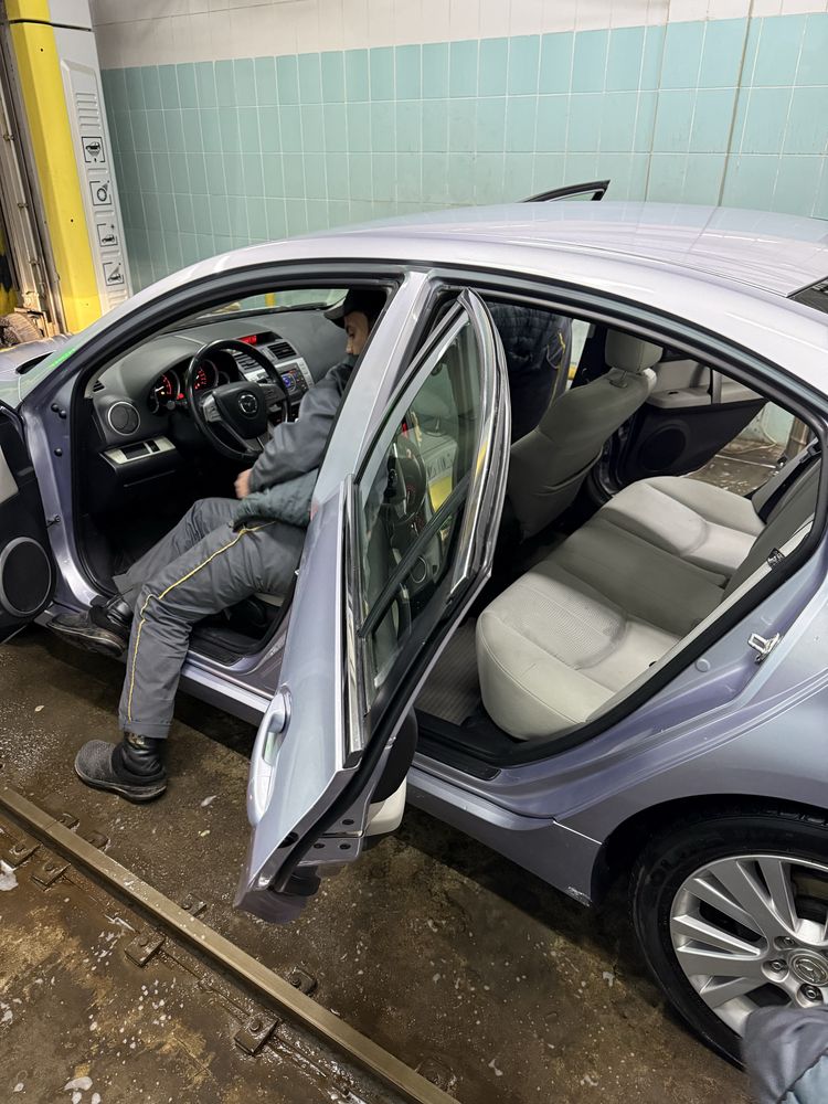Продаётся автомобиль MAZDA 6 zoom-zoom