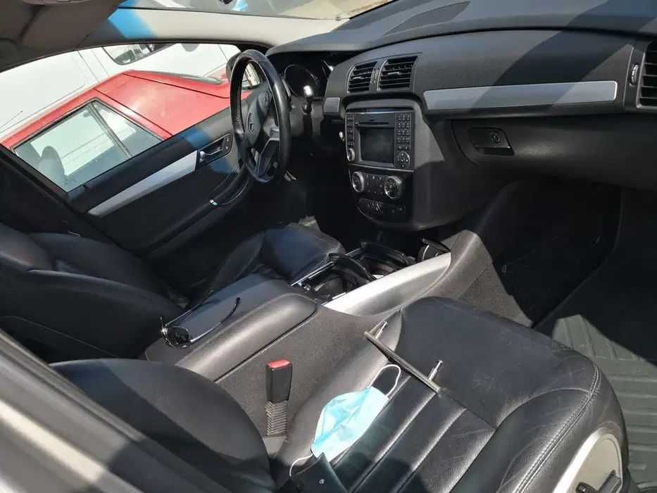 Mercedes R 280 DIESEL, 2987 cm3, 6 locuri, 2009, unic proprietar