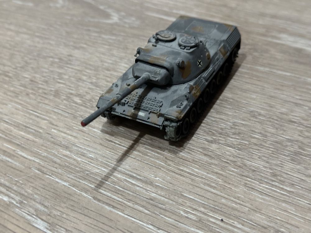 Macheta militara 1:72 Tiger 2