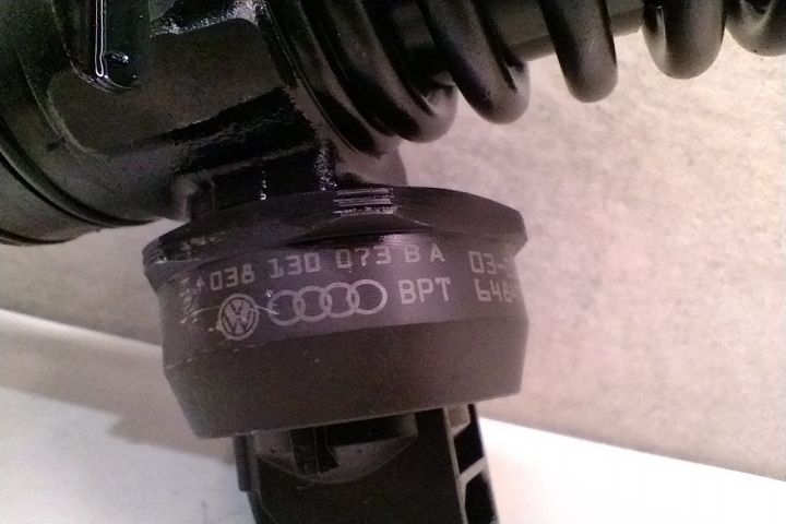 Injector Vw Audi Seat Skoda cod 038130073BA CD 038130073BA CD Volkswa