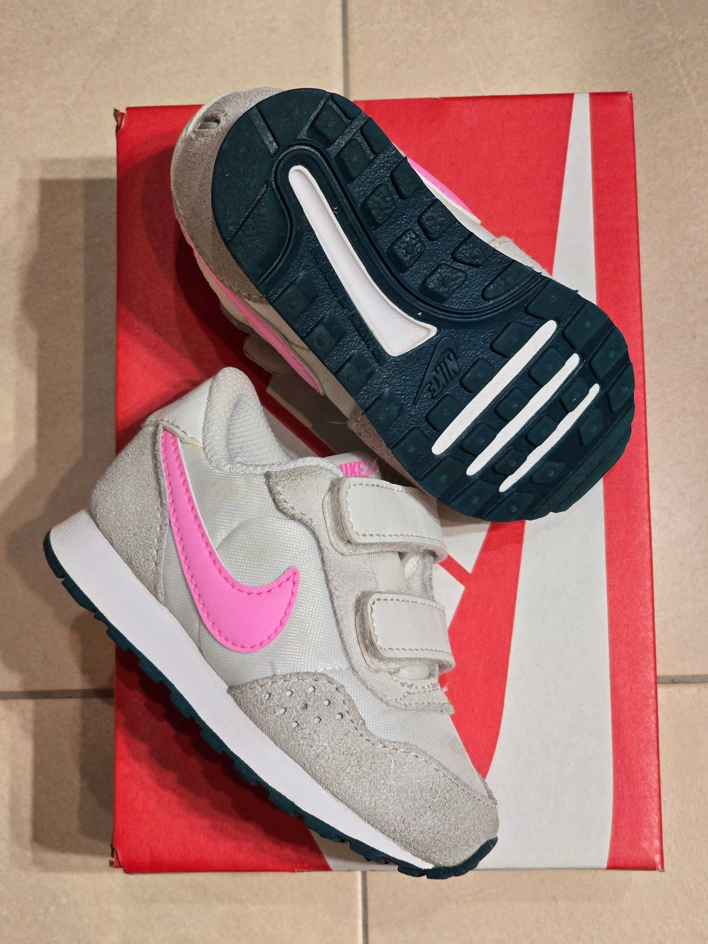 Nike маратонки размер 19.5