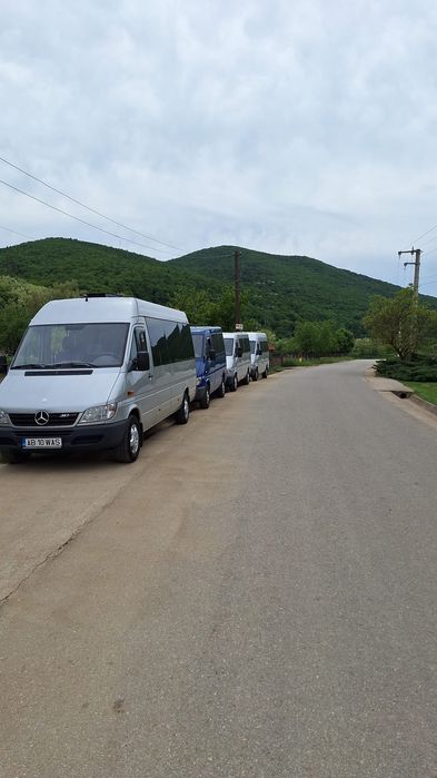 Transport persoane, Inchiriere microbuze cu sofer