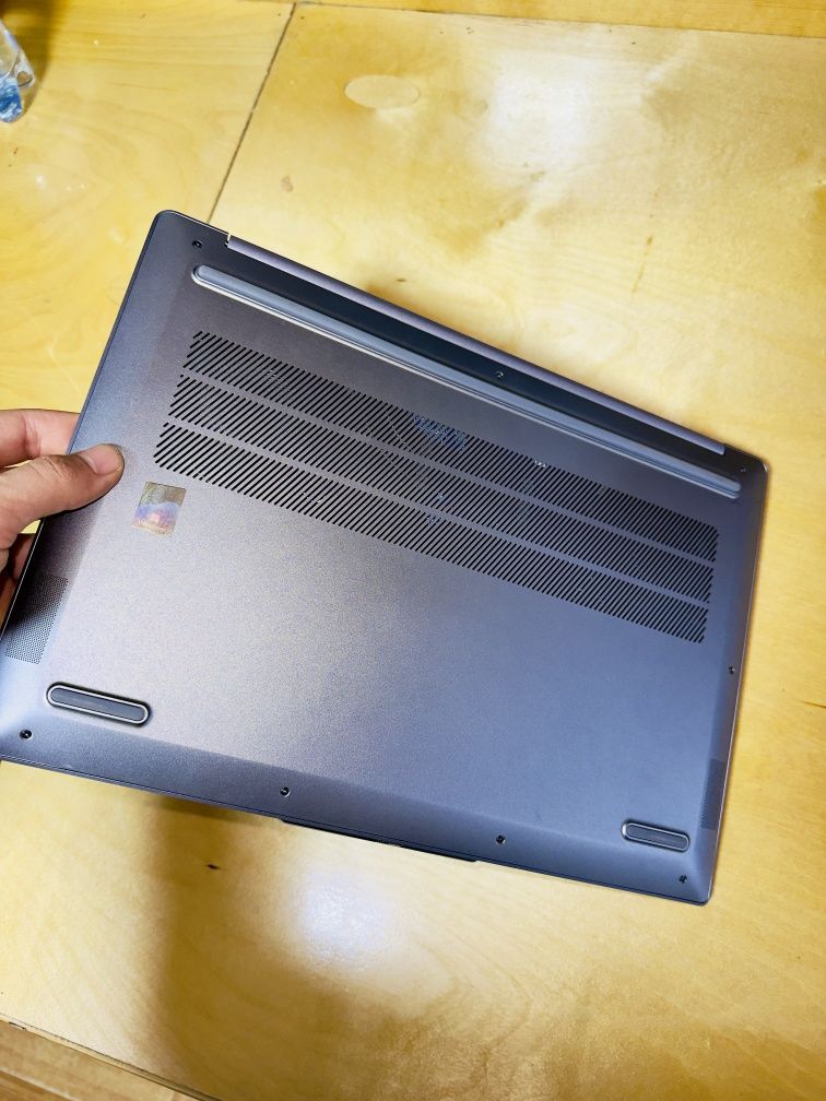 Lenovo IdeaPad 5 Intel core i9-13700H