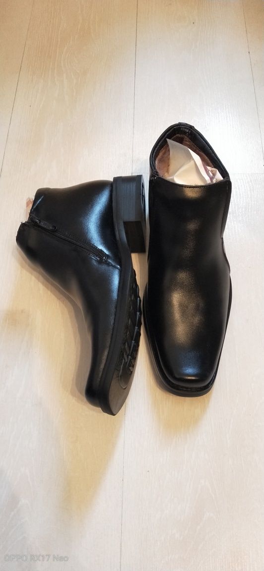 Срочно. Продам. Ботинки