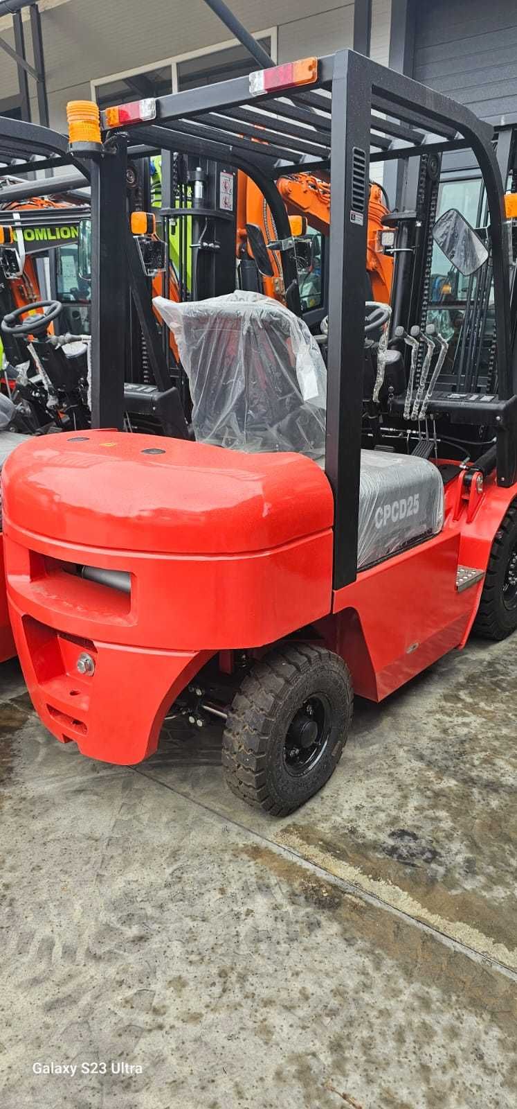 Moto Stivuitor diesel 2500 kg