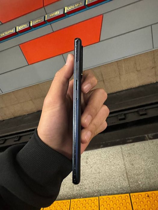 Продам Самсунг с 20