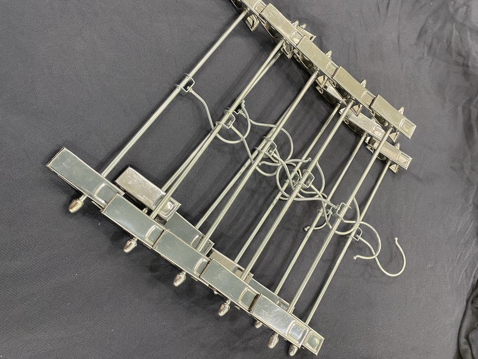 Вешалки для брюк костюмов поатьев