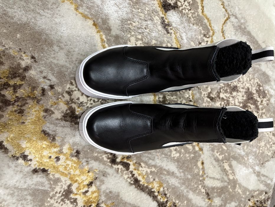 Vand ghete de  dama puma