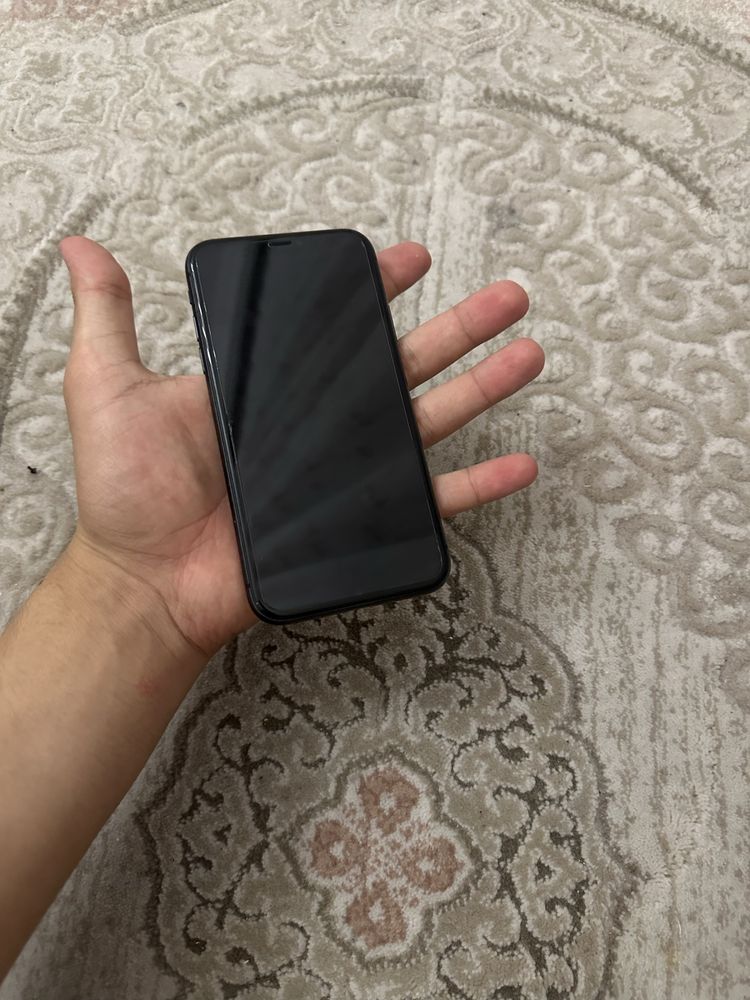Iphone 11. 128gb 72%