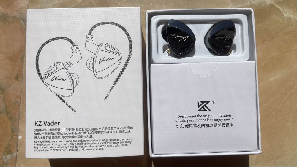 Casti KZ Vader sau Vader Pro - monitoare, casti in ear triplu dinamice