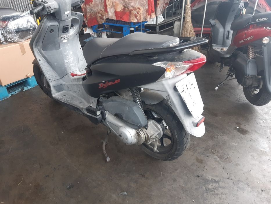 Скутер Хонда дилан 150 (Honda DILAN 150)-на части