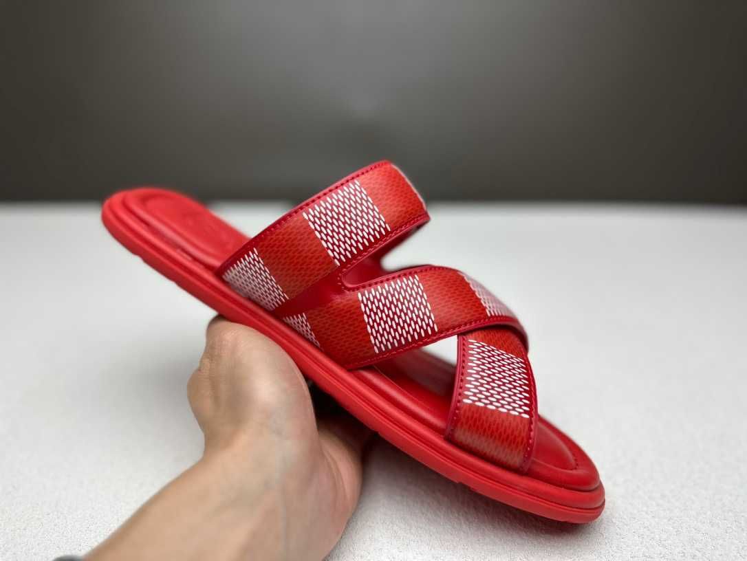 Papuci/slapi Louis Vuitton
