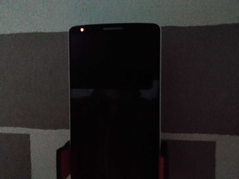 страхотен евтин смартфон с сменена чисто нова батерия LG 3