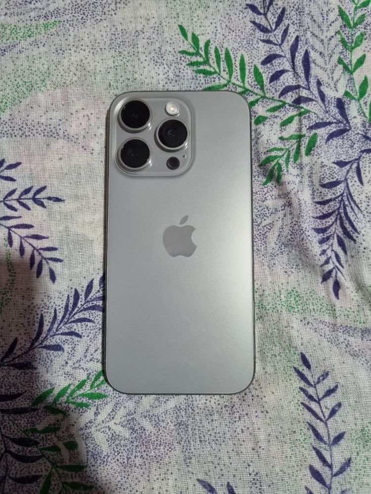 iPhone 15 Pro ideal holatda