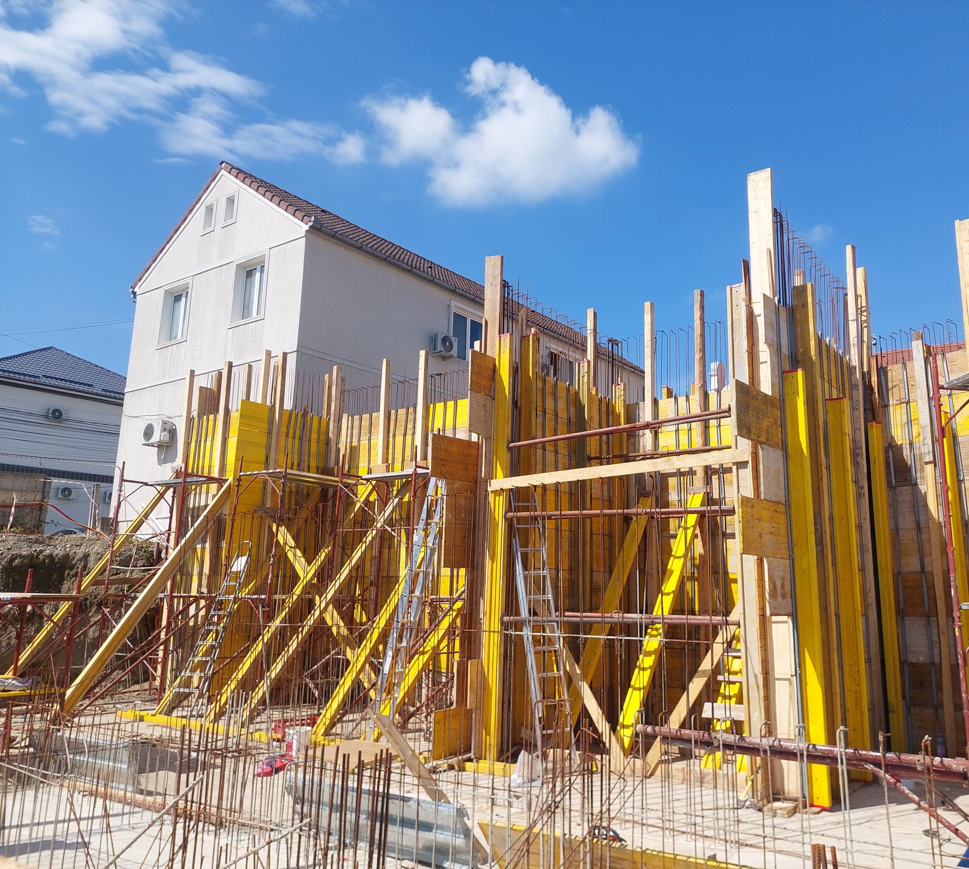 Firma constructii de peste 20 de ani in domeniu executa orice proiect