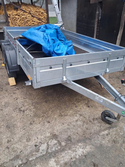 Remorca repo an 2024 are 2 axe cu o lungime de 3 merri cu latime 1.60