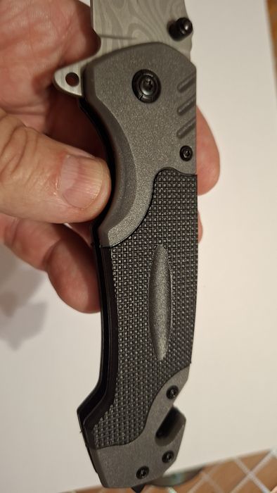 Briceag / cuțit pliabil  ( 2 modele diferite )