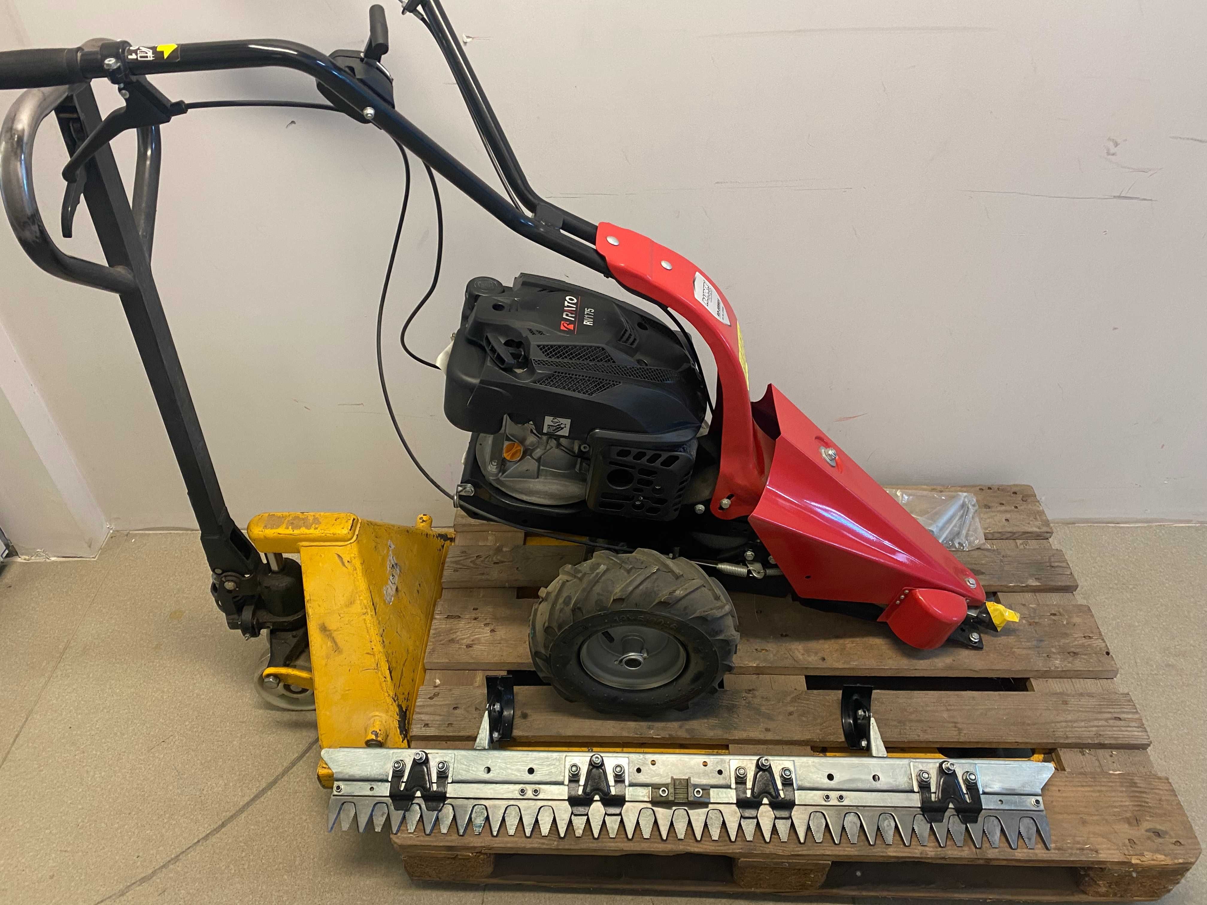 075008	Косачка бенз. палцова 174cc 3kW (4hp) 1070mm 3000m2 RD-SBM01