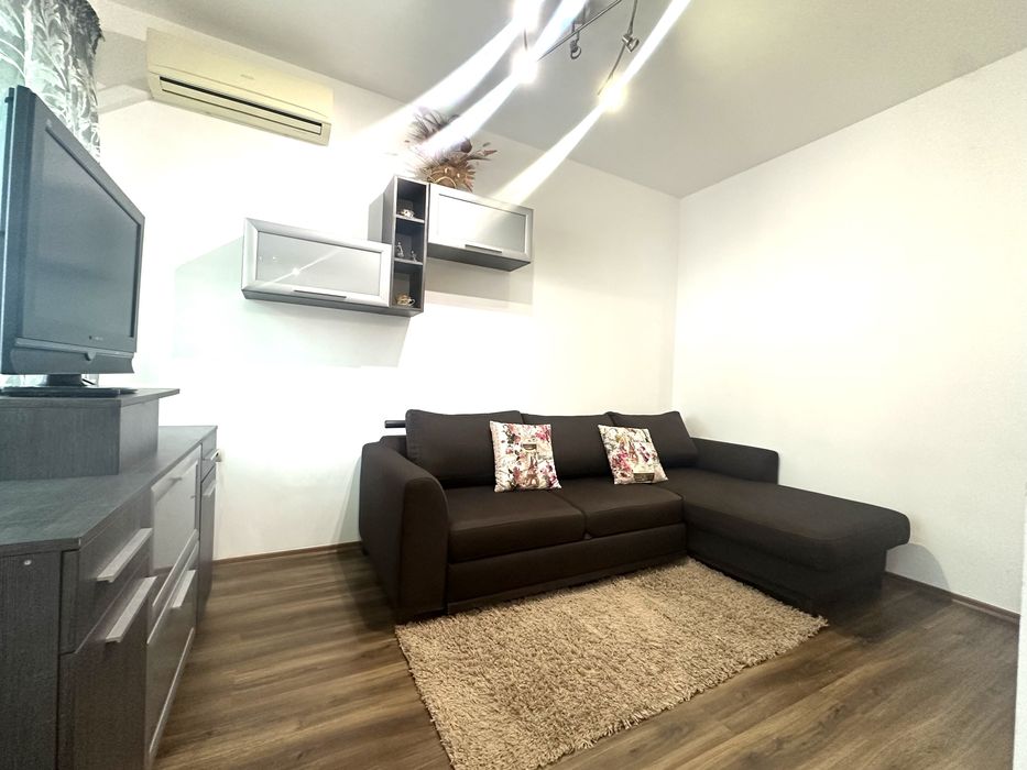 Дава се под наем Тристаен апартамент в Варна, Левски - 97 кв.м за 663 € - Снимка #2