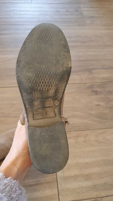 Ghete din piele intoarsa CCC