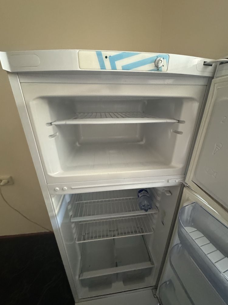 Продаю Indesit срочно