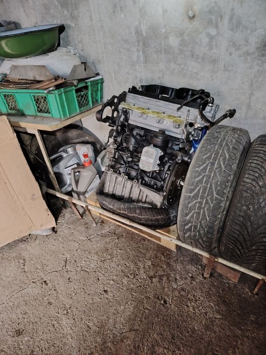 AUDI - двигател 2.0 tdi