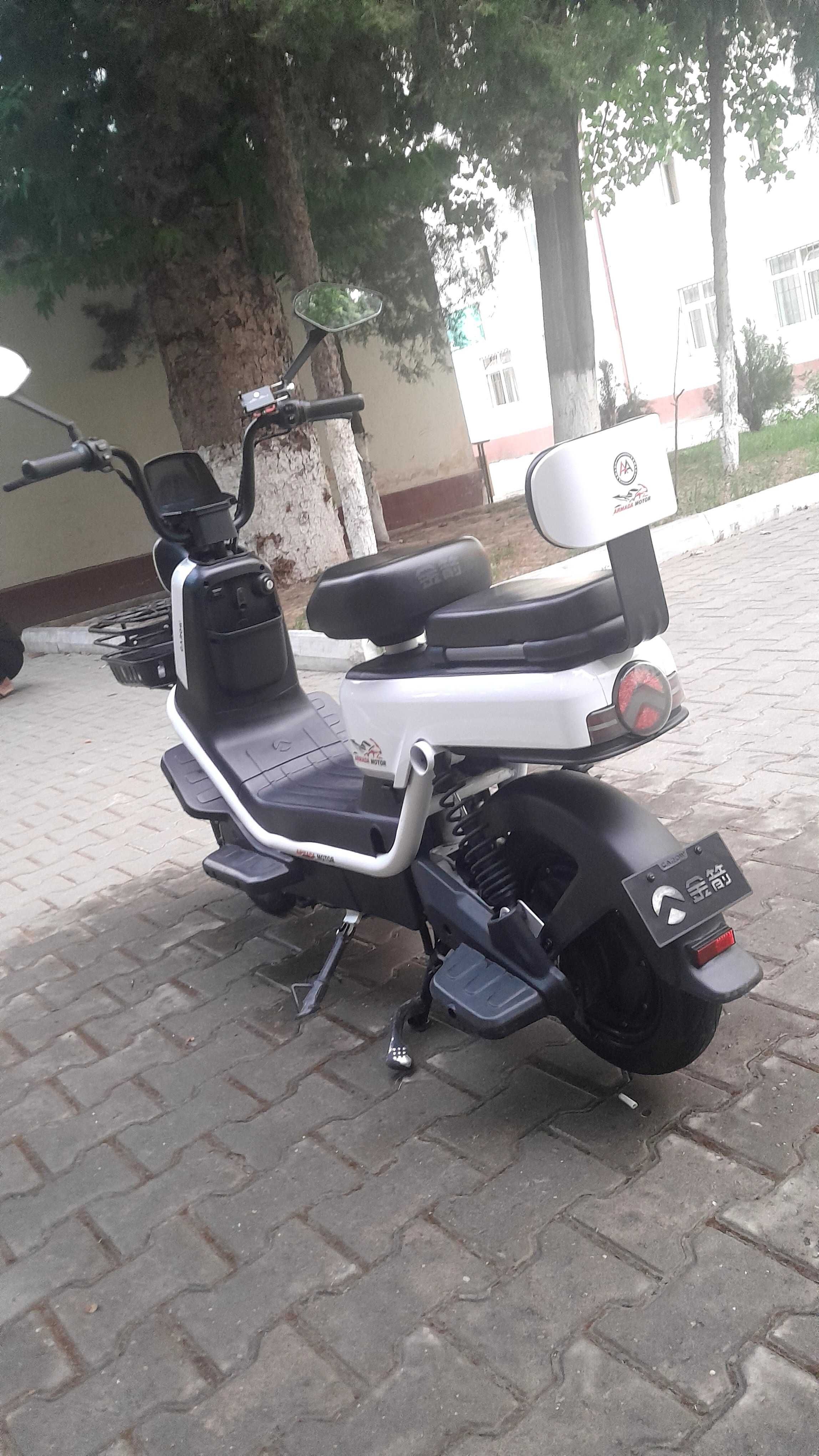 Armada skuter elektr