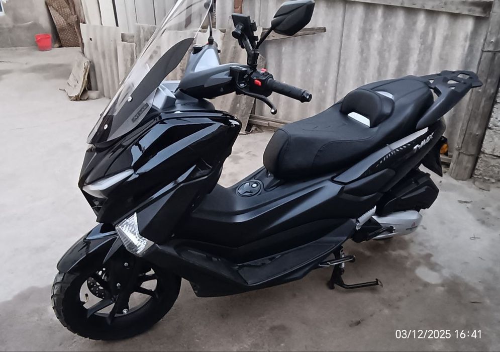 СКУТЕР S MAX 2025 года

Китайская сбор