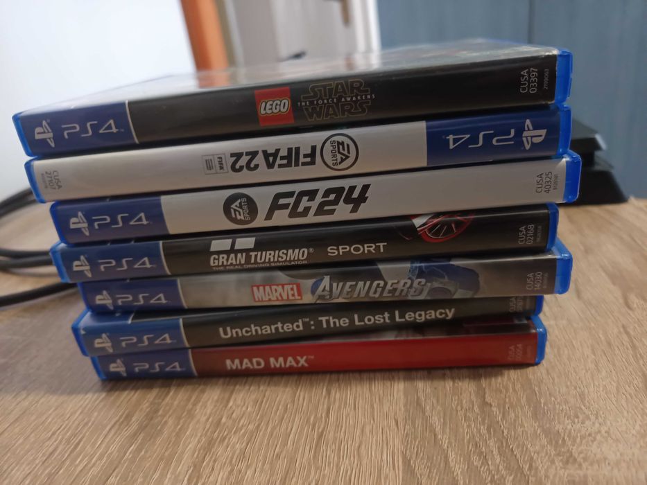 Playstation 4 slim limited edition 1tb