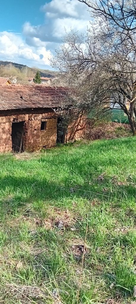 Парцел в регулация