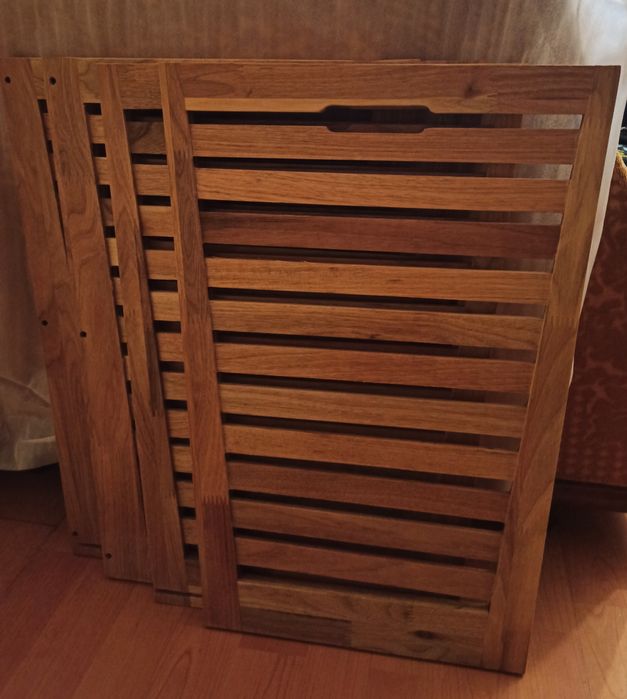 Scaun de baie, coș de rufe Wenko. (Nou)
Culoare maro deschis
Tip mater