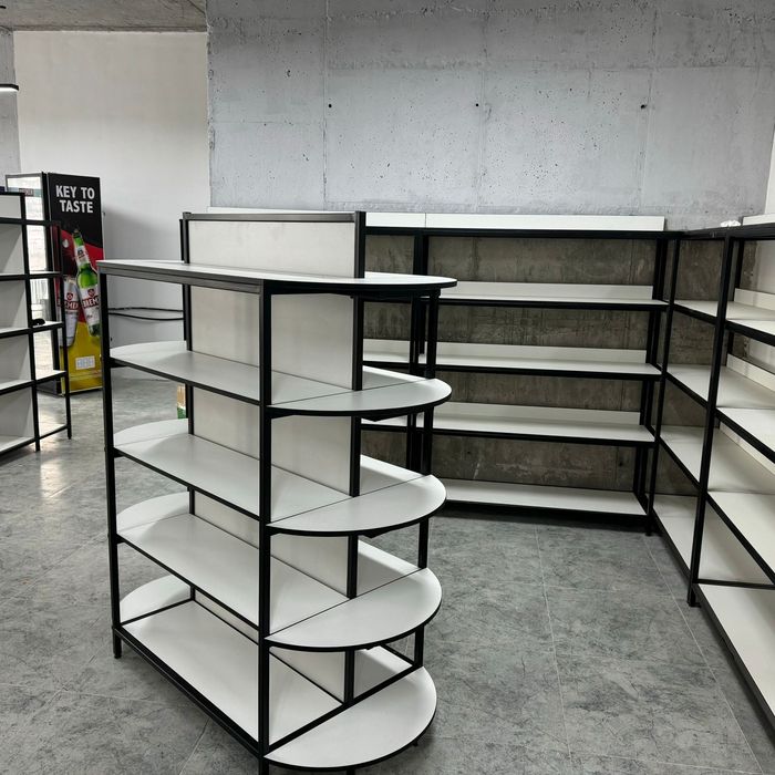 Комплект стеллажей в стиле лофт для продуктового магазина.