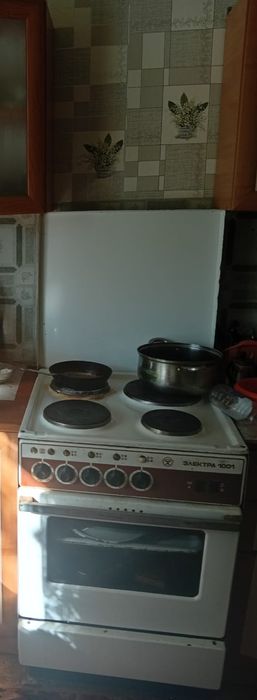 Продам электроплиту Электра