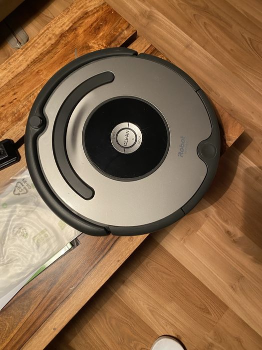 Robot aspirare IRobot Roomba 616