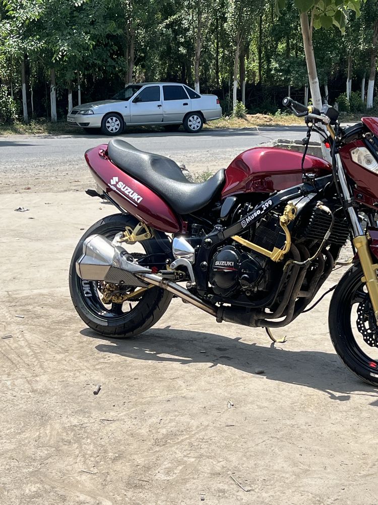 Suzuki gsx f600 sotiladi