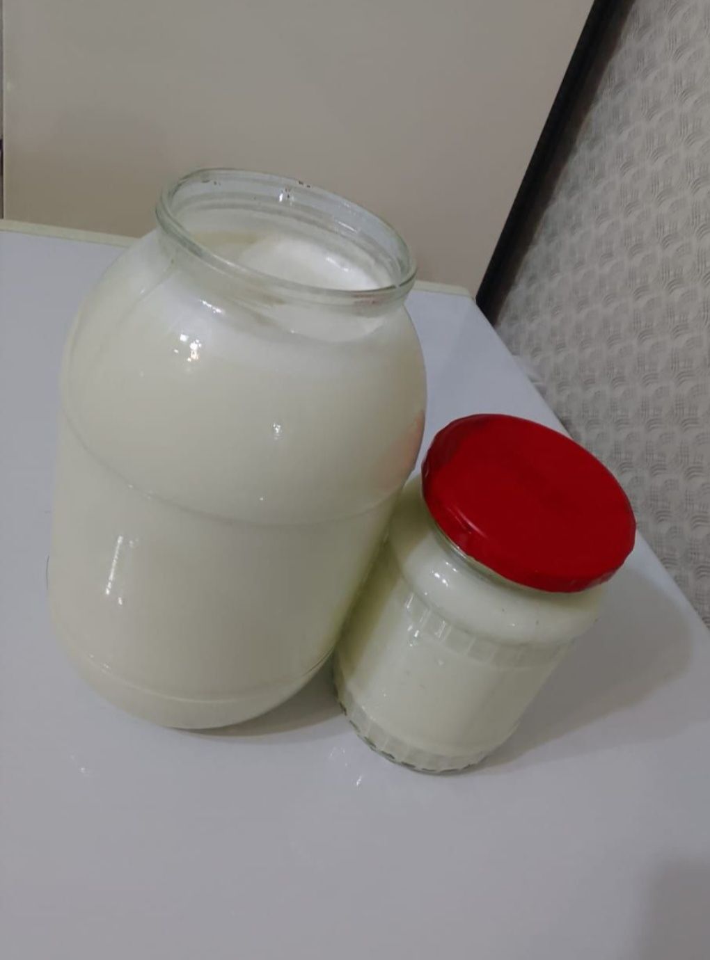 Продаем молоко домашнее  не привозное возможно доставка 500 тг за л