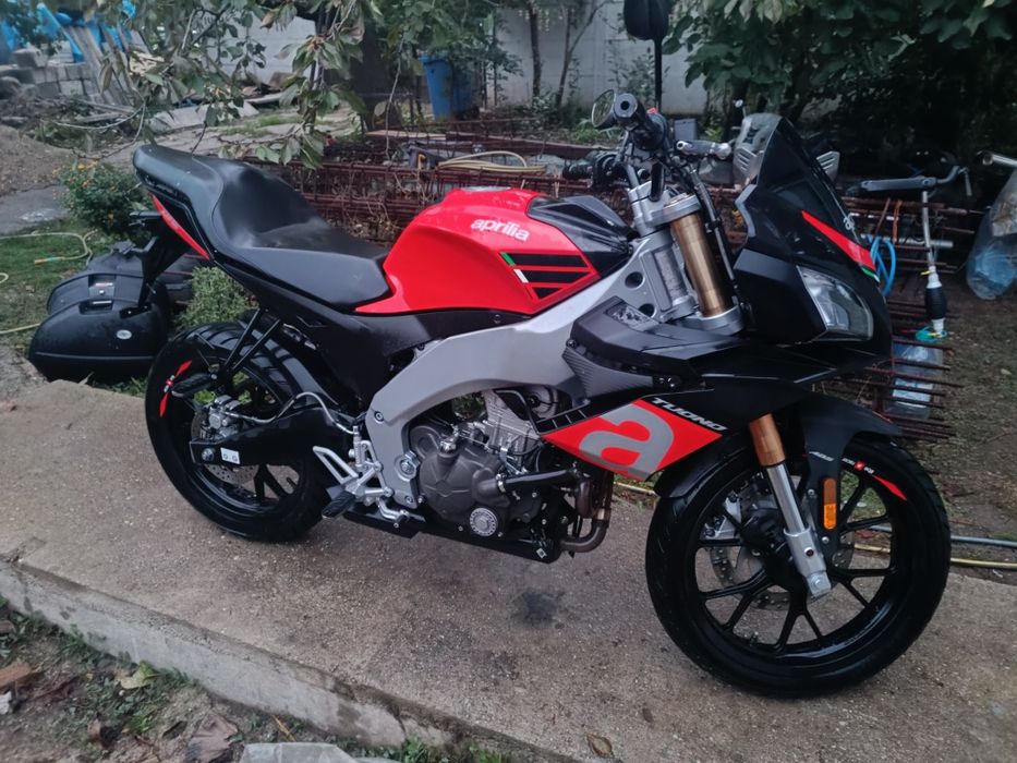Aprilia tuono 125