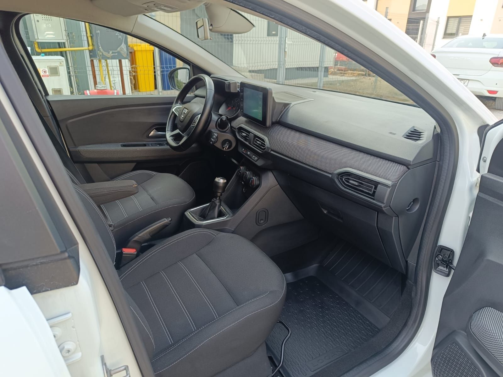 Dacia Logan 1.0 tce 100 cp gpl klima