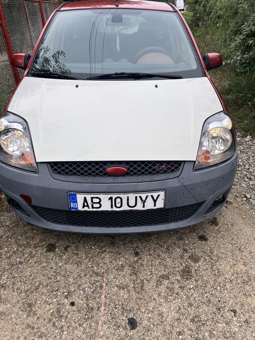 Vand Ford Fiesta 1.6 dezmembrari sau piese